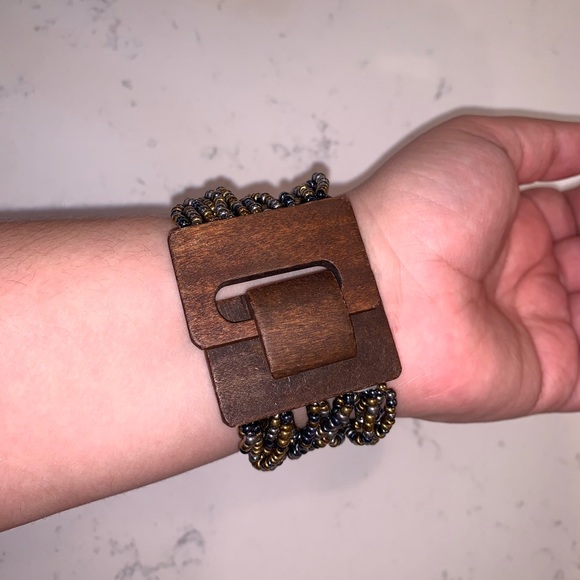 Bracelets - Picture 14 of 14